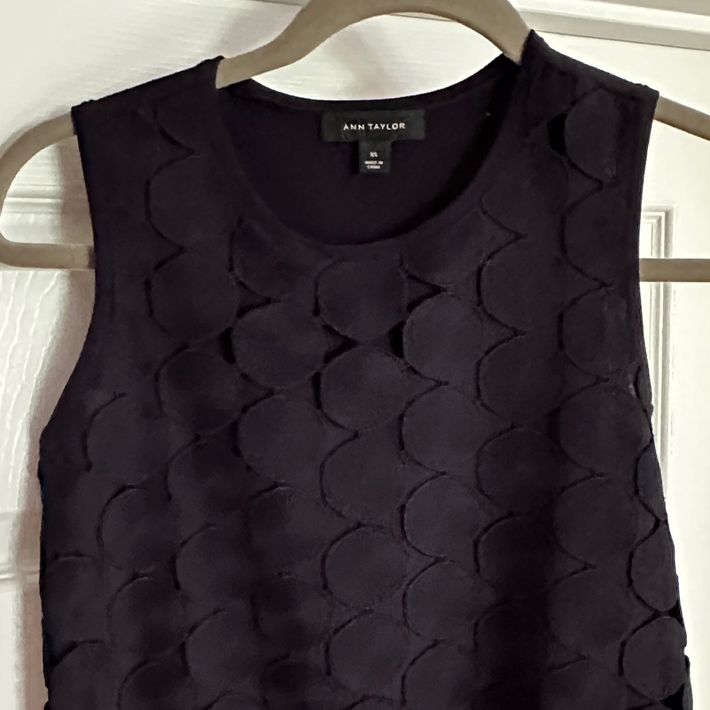 Ann Taylor Dark Navy Sleeveless Textured Top